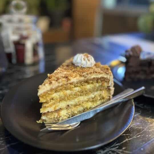 کیک هویج گردو